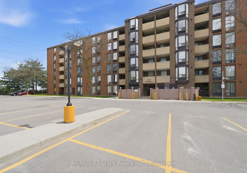 1540-pickering-parkway-pickering-ontario-e13160078