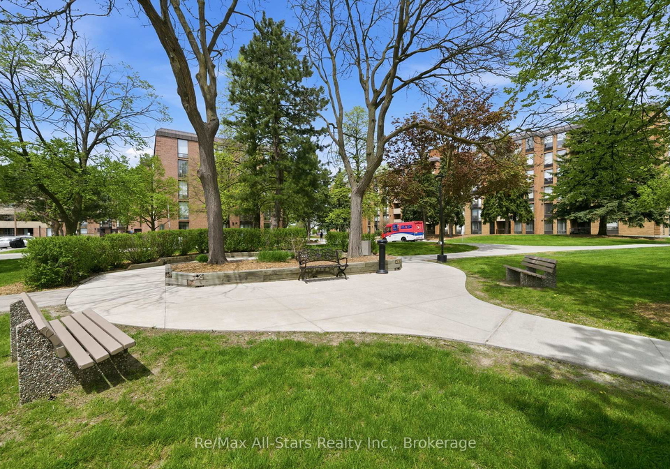1540-pickering-parkway-pickering-ontario-e13160078