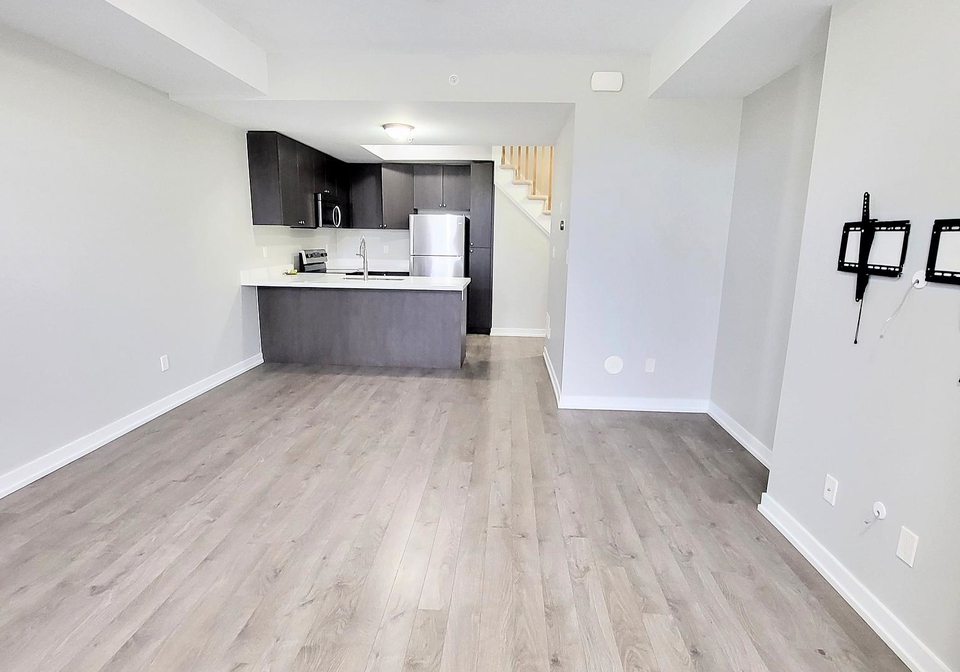 1555-kingston-road-pickering-ontario-e13162790