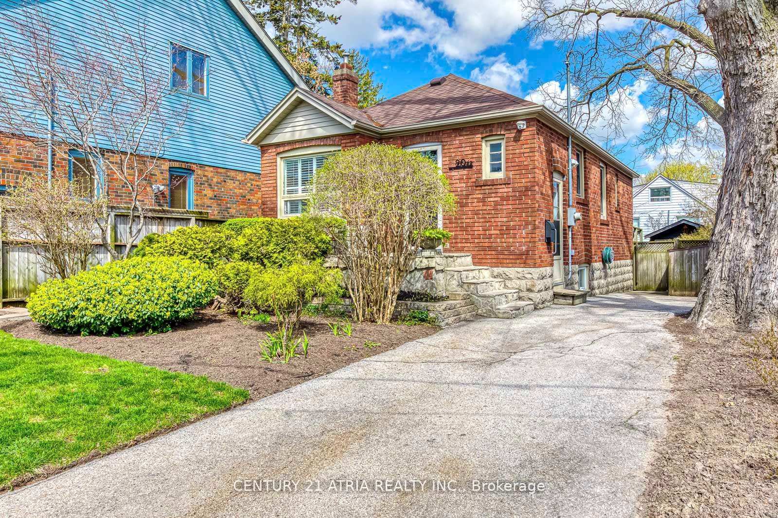 20-12-east-road-scarborough-ontario-e13162930
