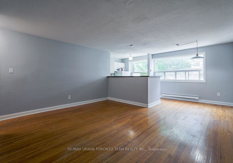 1346-queen-street-e-toronto-ontario-e13163252