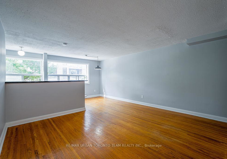1346-queen-street-e-toronto-ontario-e13163252
