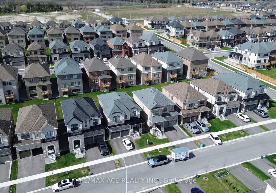 218-flood-avenue-clarington-ontario-e13163386