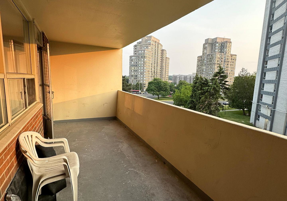 3420-eglinton-avenue-e-scarborough-ontario-e13163476