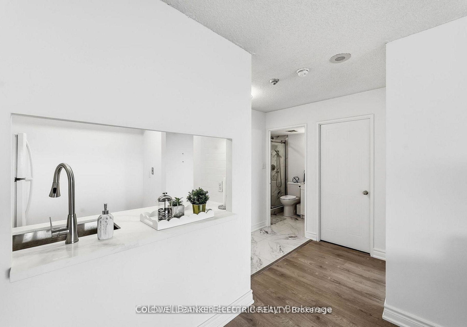 2550-lawrence-avenue-e-scarborough-ontario-e13164638