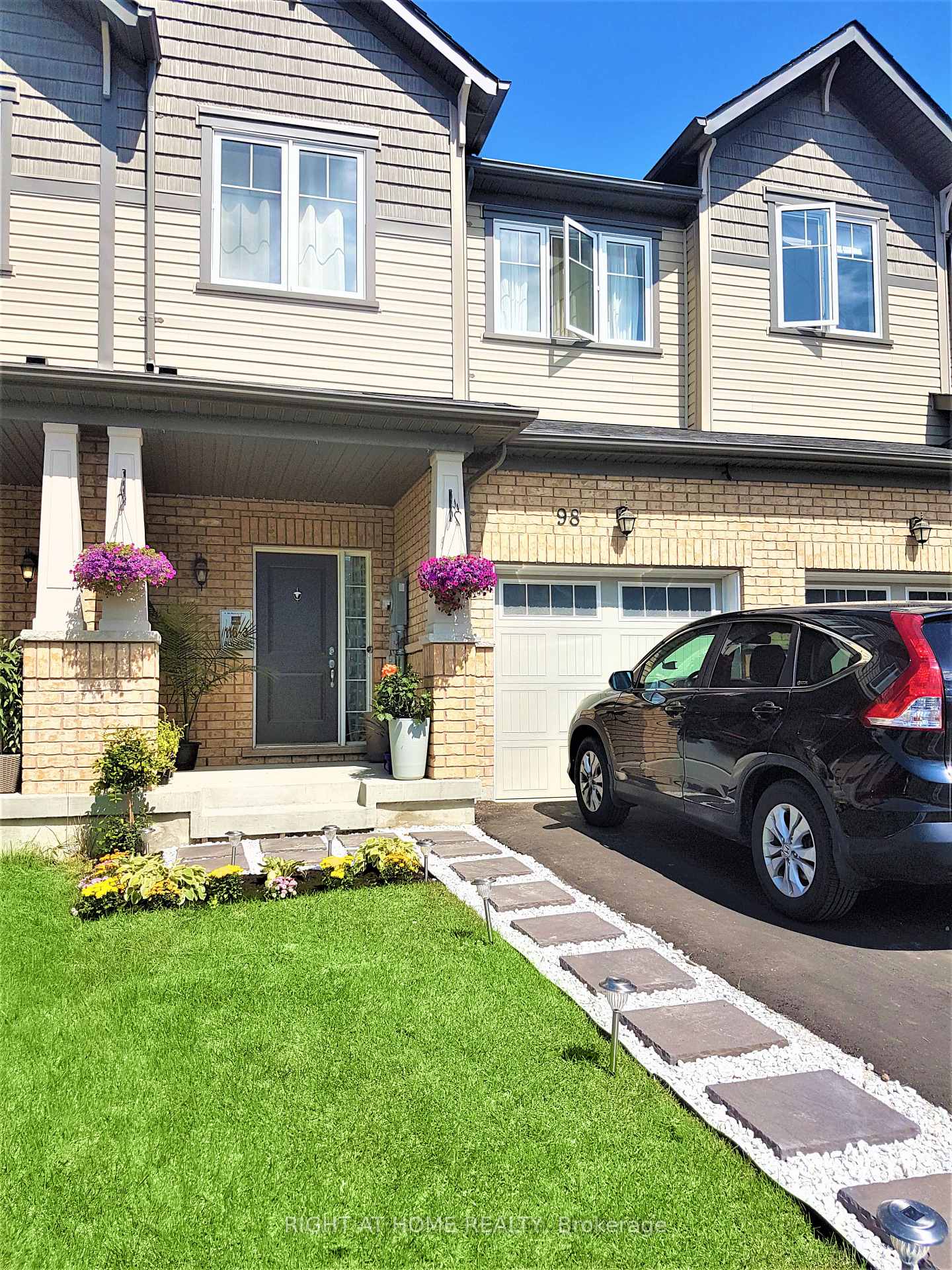 98-nearco-gate-oshawa-ontario-e13165274
