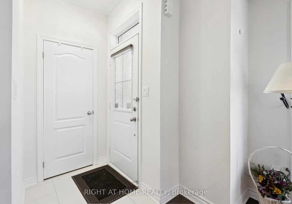 1255-bridletowne-circle-scarborough-ontario-e13165874