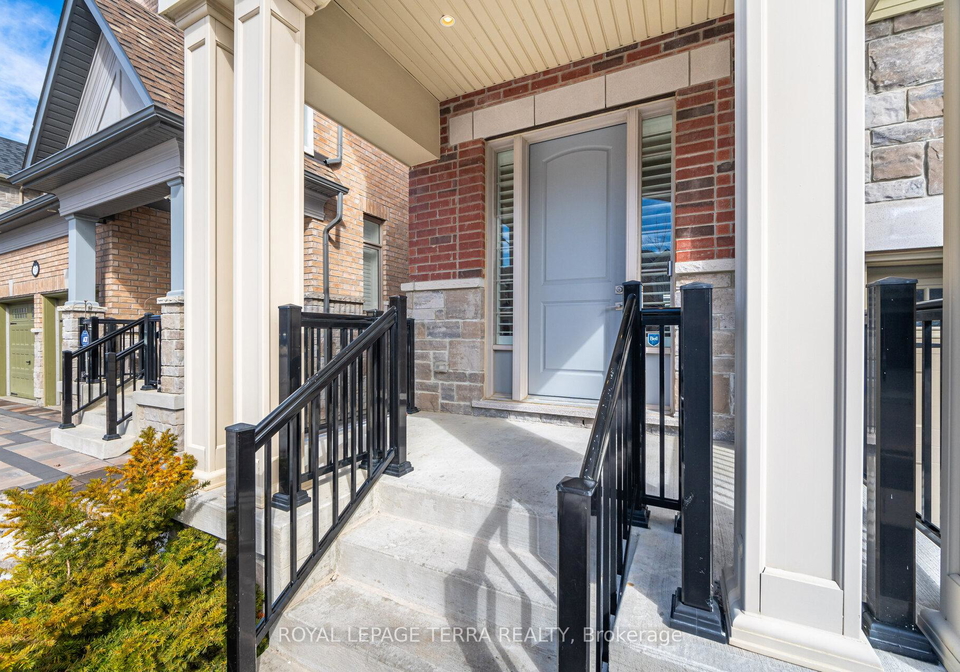 11-lockton-street-whitby-ontario-e13166532