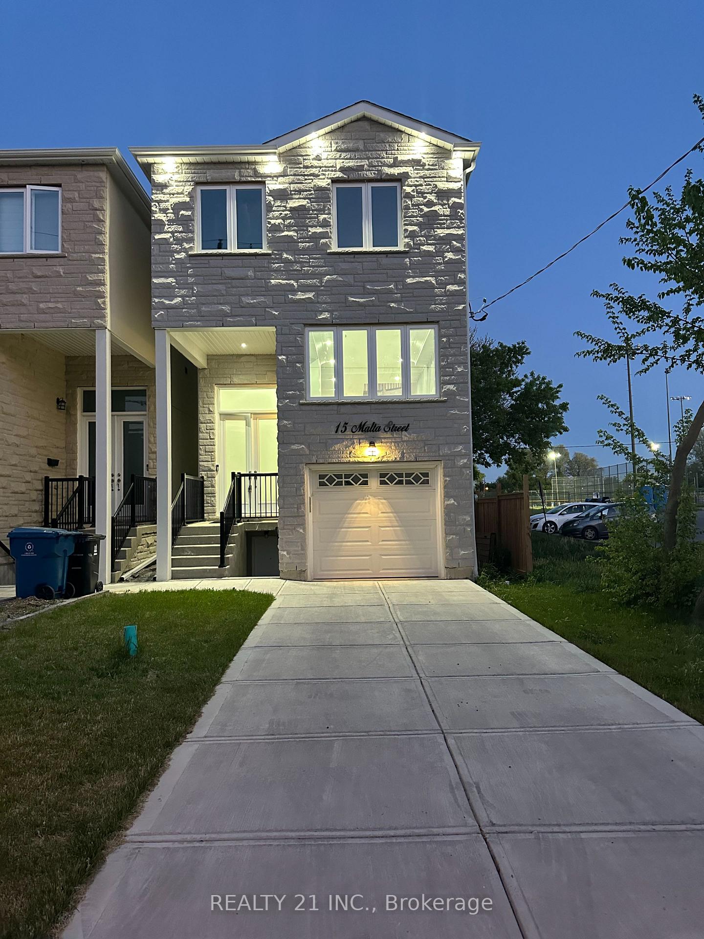 15-malta-street-scarborough-ontario-e13166696