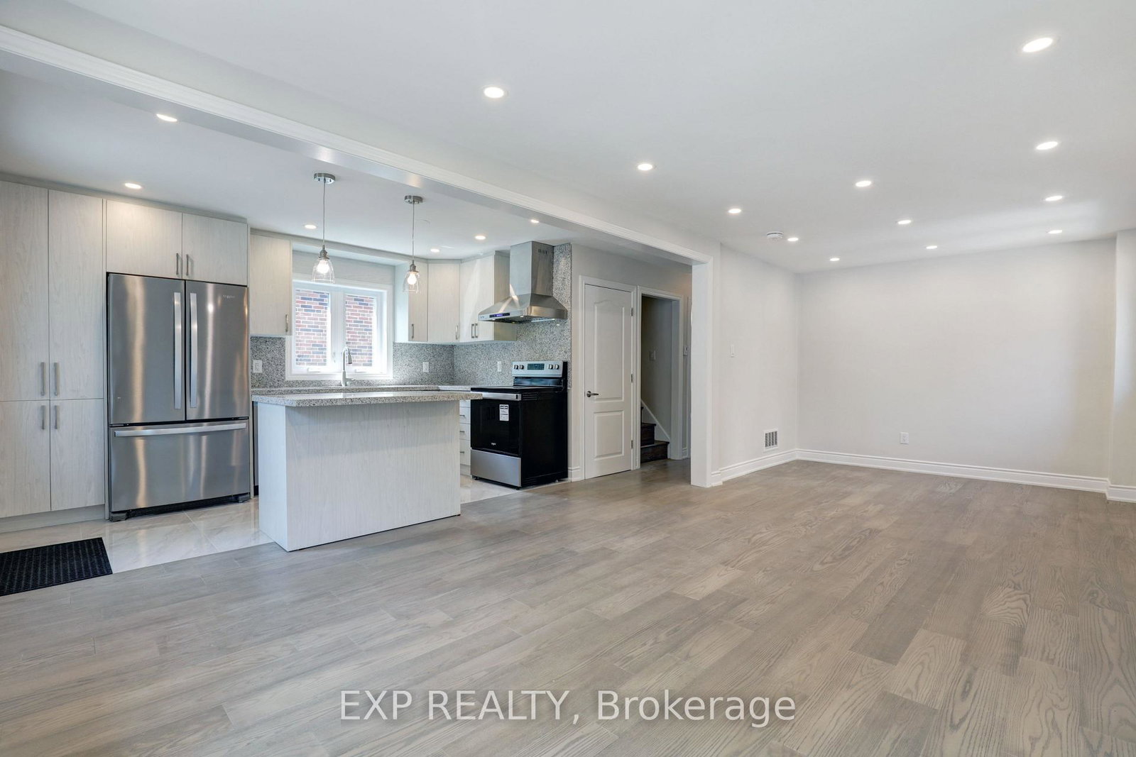 432-mortimer-avenue-east-york-ontario-e13166862
