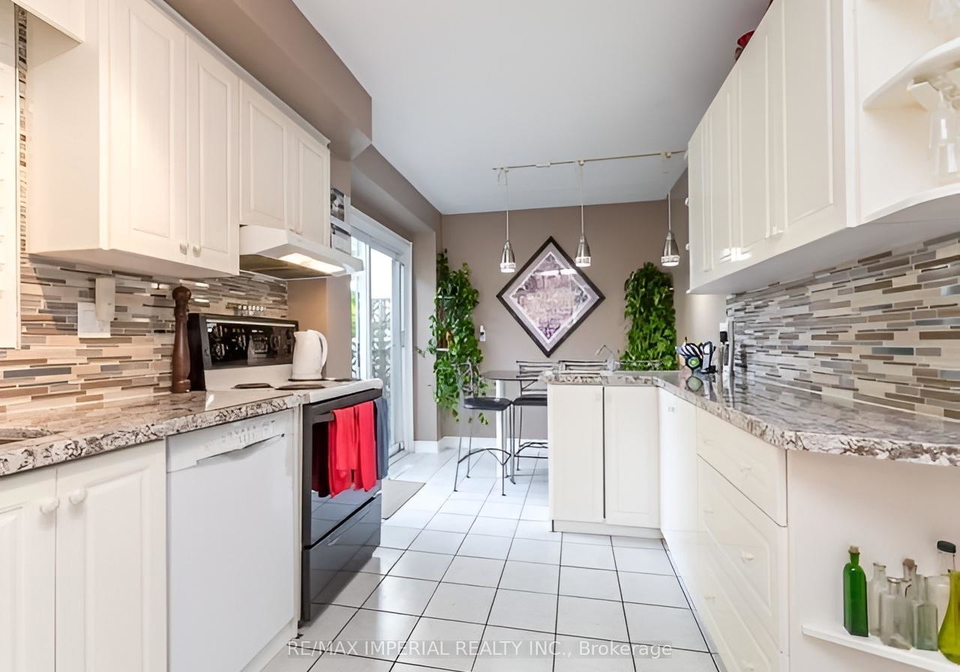 16-gloxinia-crescent-scarborough-ontario-e13167492