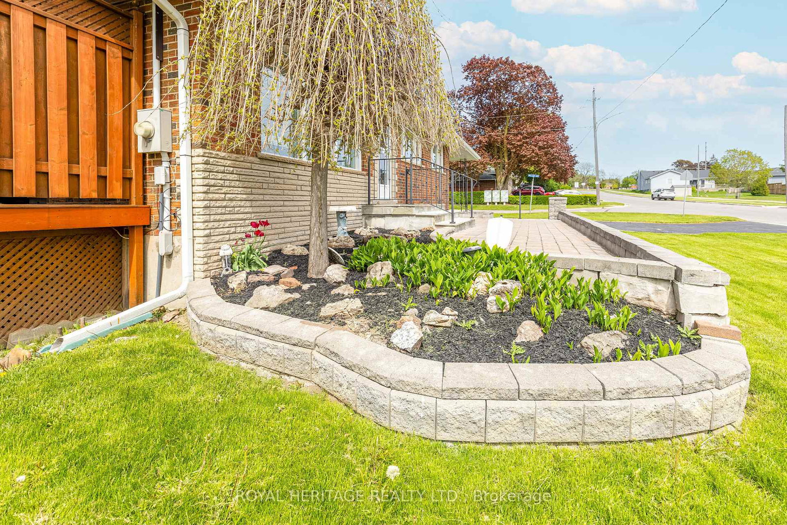 1000-giffard-street-whitby-ontario-e13168158