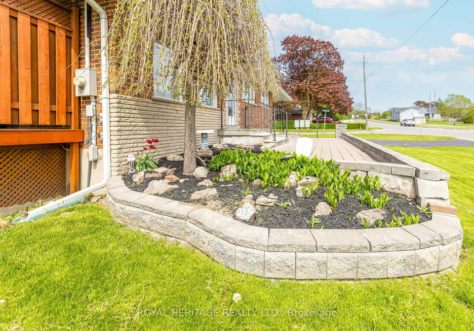 1000-giffard-street-whitby-ontario-e13168158