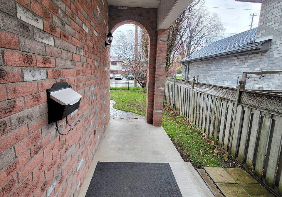 507-dunlop-street-w-whitby-ontario-e13169330