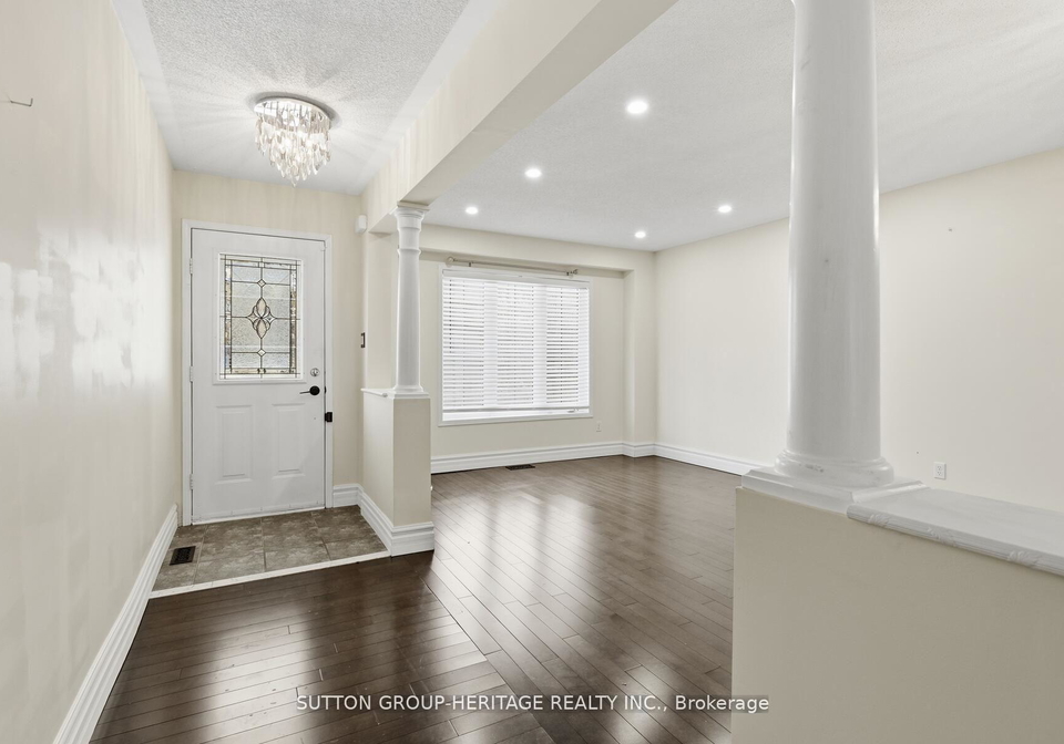10-greenhalf-drive-ajax-ontario-e13169516