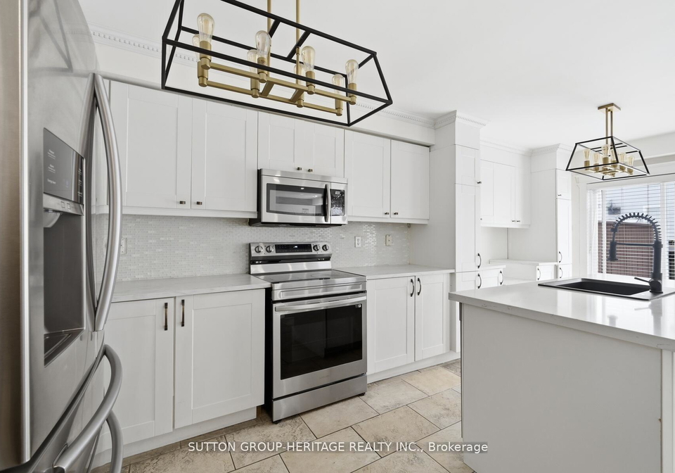 10-greenhalf-drive-ajax-ontario-e13169516