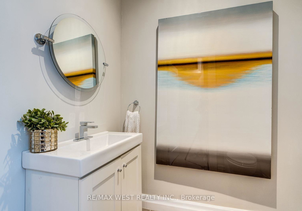 413-leslie-street-toronto-ontario-e13170014