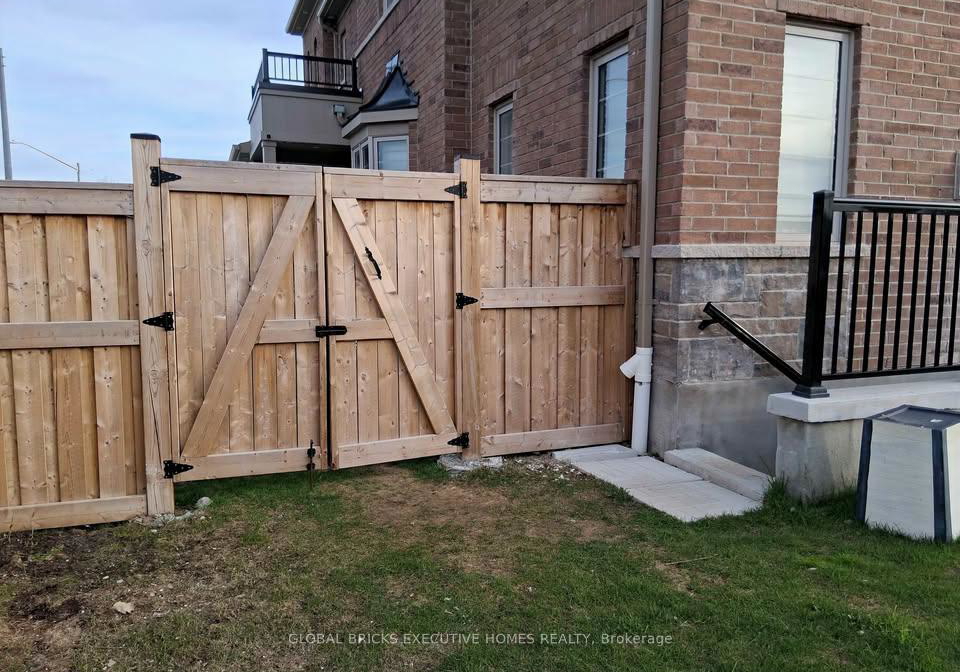 82-jack-potts-way-clarington-ontario-e13170054