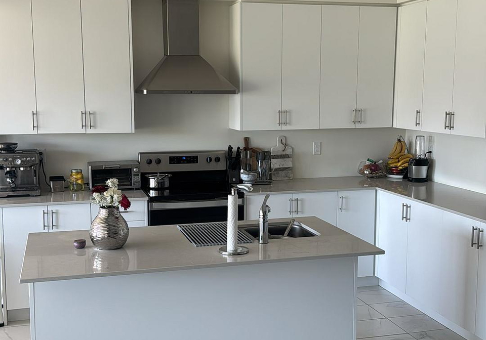 1193-marathon-avenue-pickering-ontario-e13172316