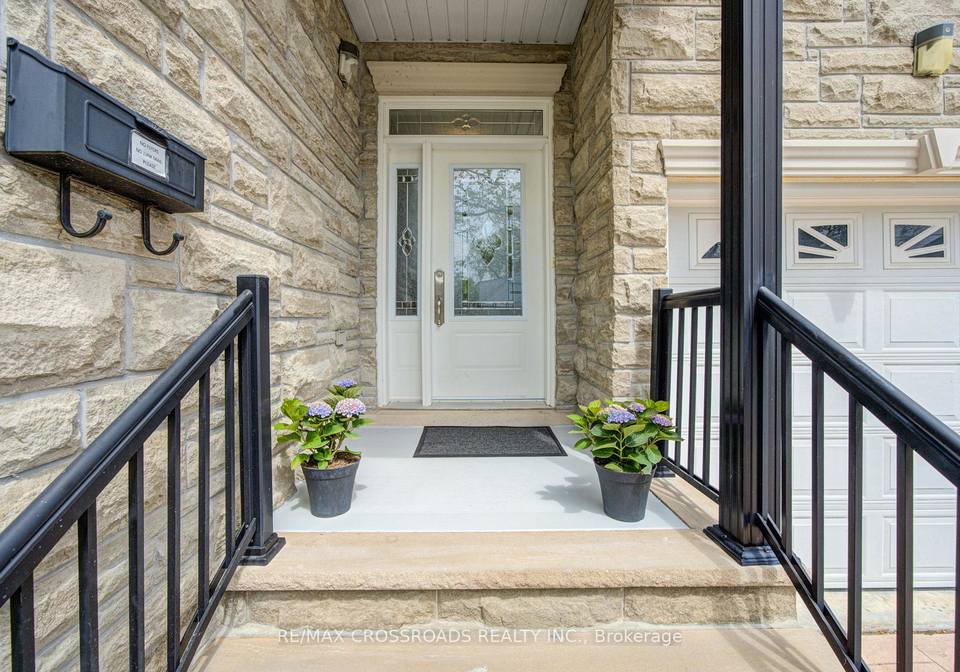 24-lynn-road-scarborough-ontario-e13172752