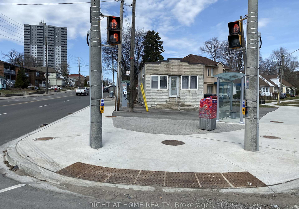 104-danforth-road-scarborough-ontario-e13172862