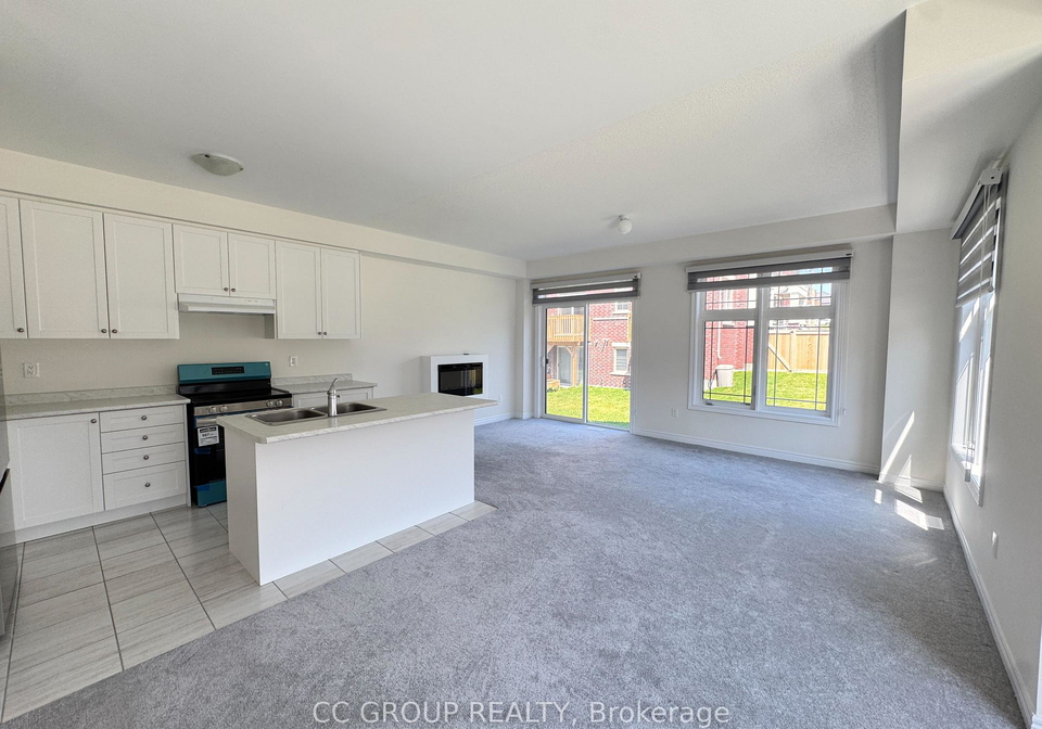 1032-crowsnest-hollow-pickering-ontario-e13172994