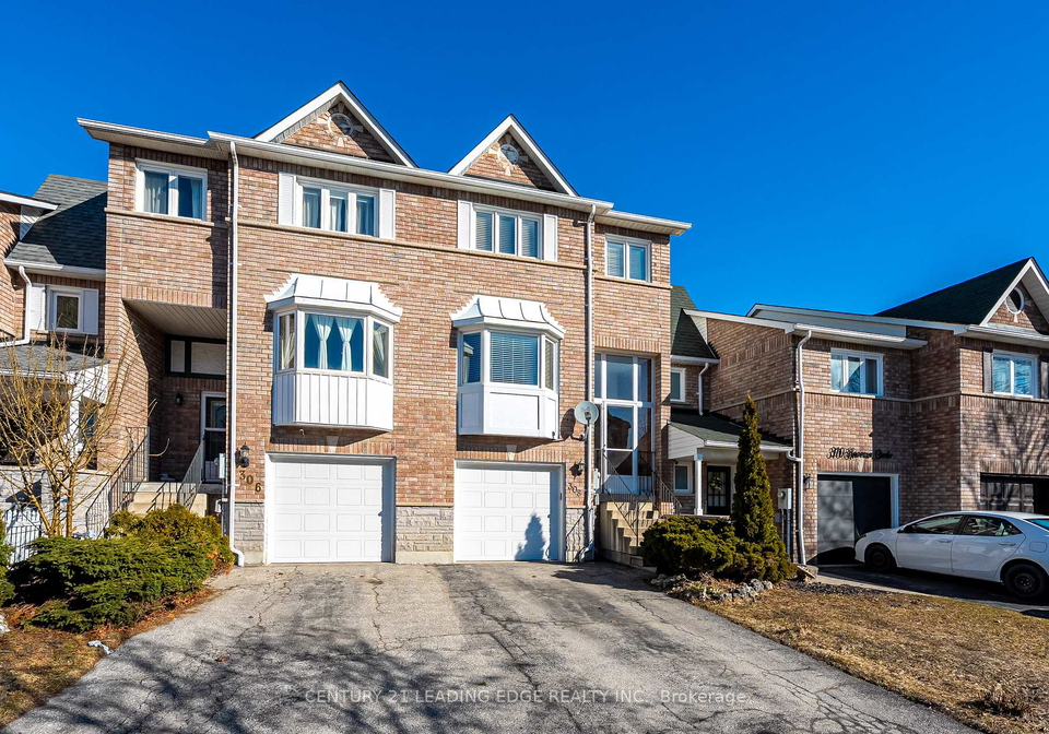 308-sparrow-circle-pickering-ontario-e13174546