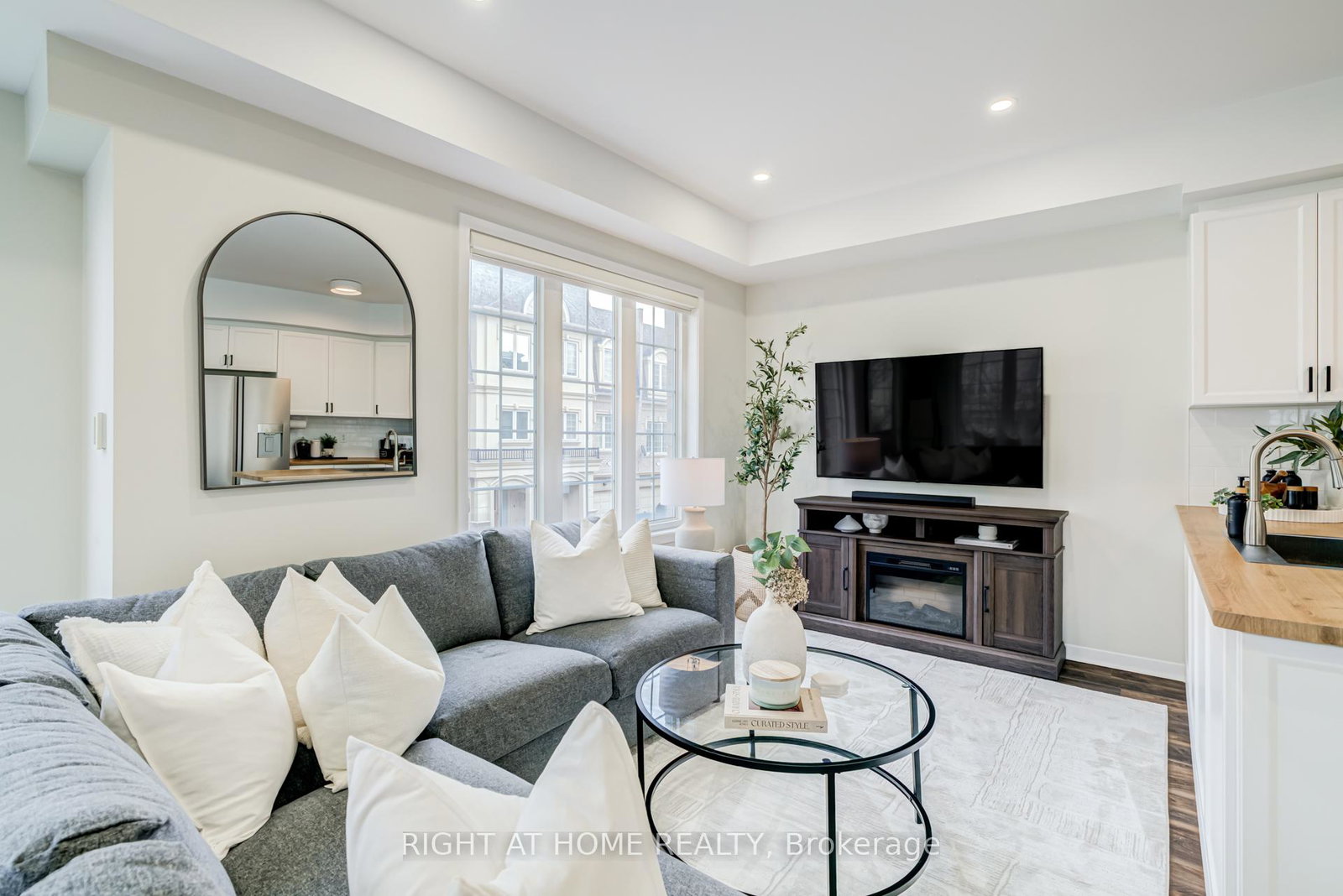 1250-stmartins-drive-pickering-ontario-e13174820