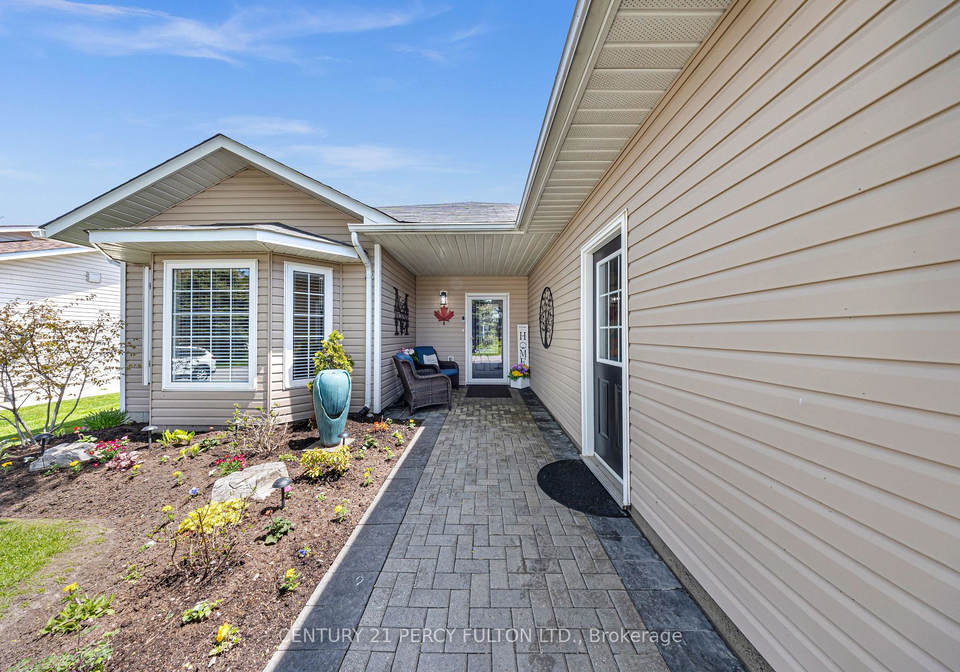 6-niagara-trail-clarington-ontario-e13175382