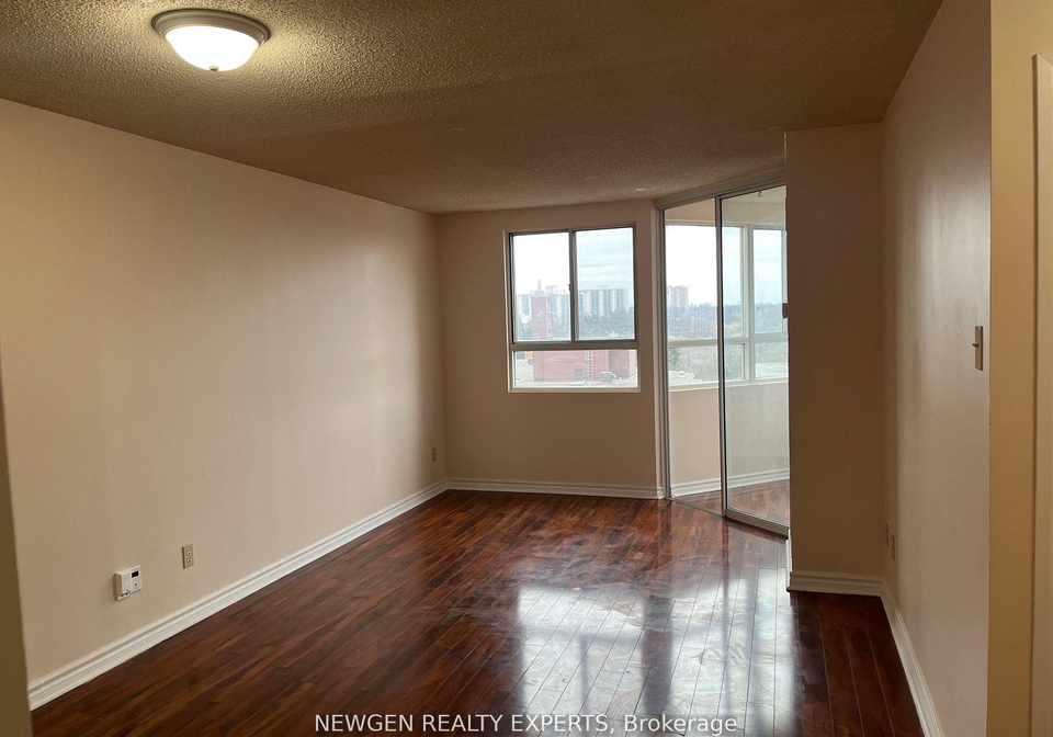 4-park-vista-drive-east-york-ontario-e13175638