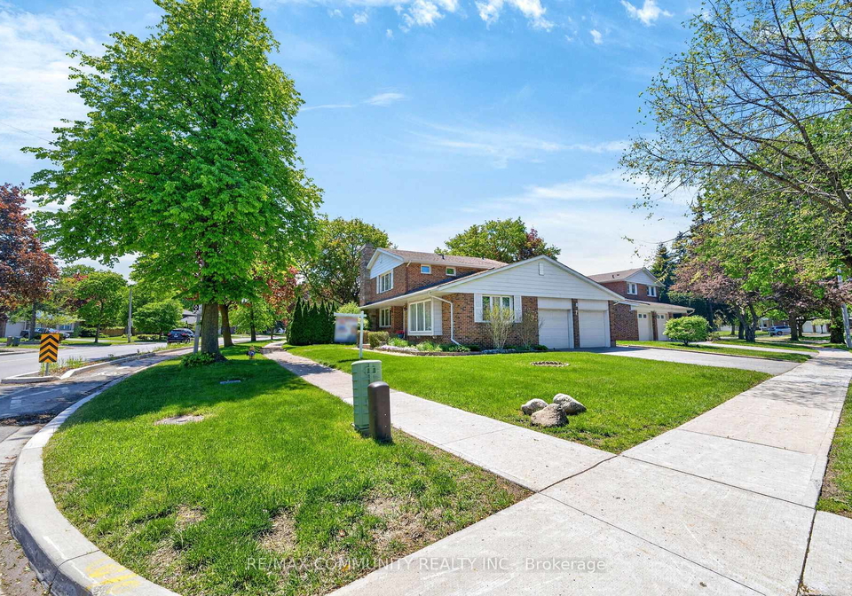 588-huntingwood-drive-scarborough-ontario-e13175732