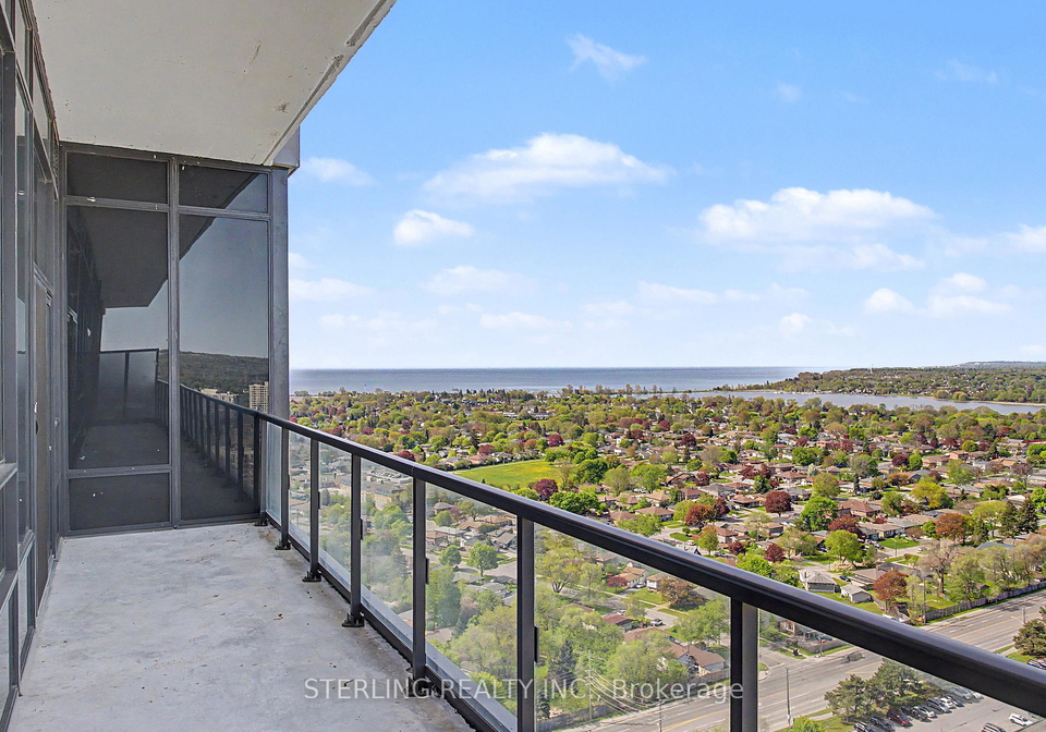 1455-celebration-drive-pickering-ontario-e13176918