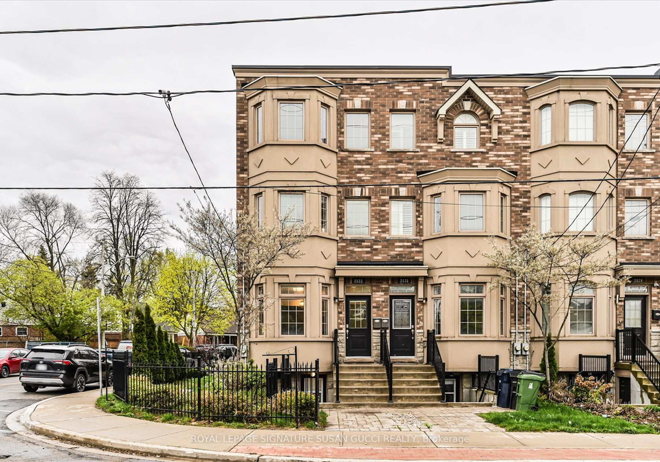2833-st-clair-avenue-e-east-york-ontario-e13177072
