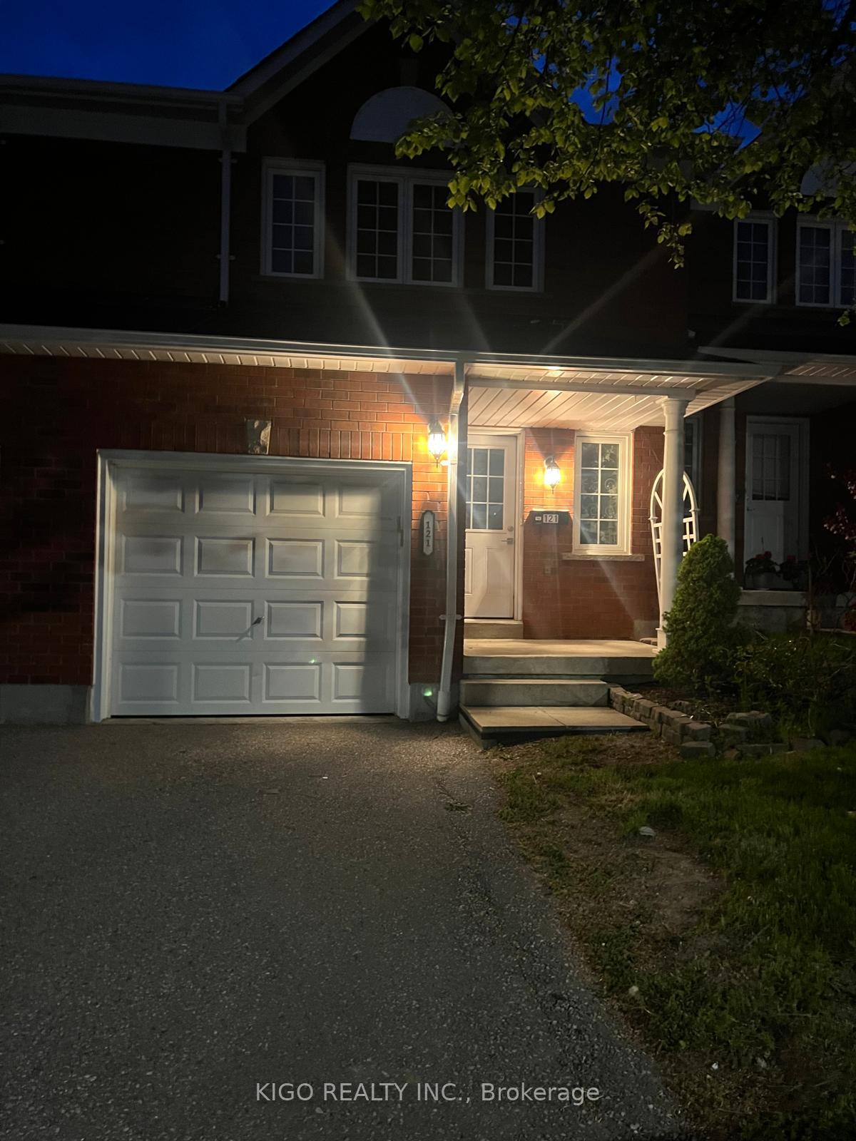 10-bassett-boulevard-whitby-ontario-e13177814