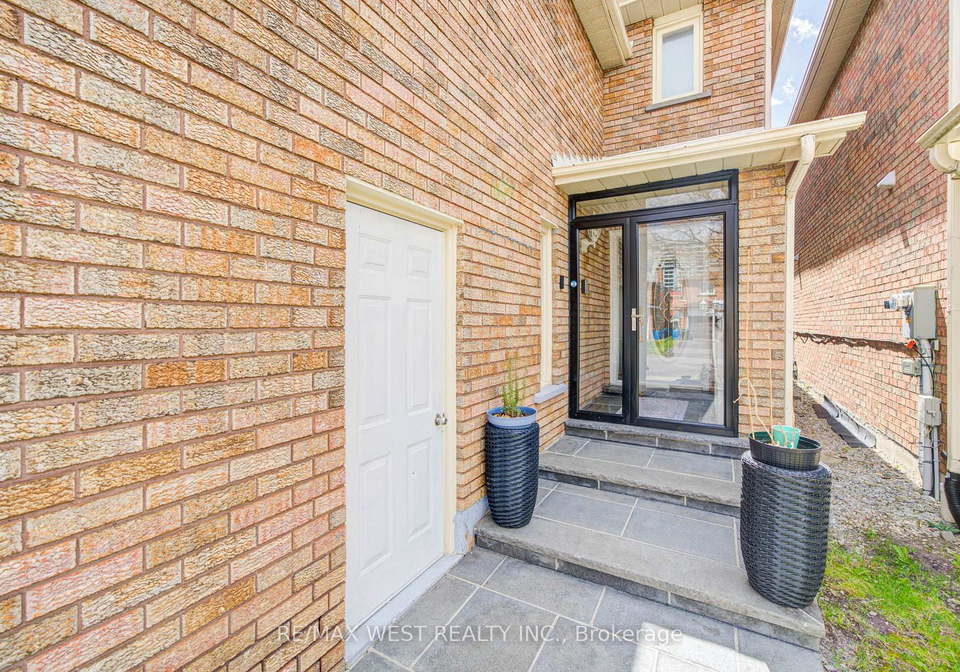 11-danilack-court-scarborough-ontario-e13177820