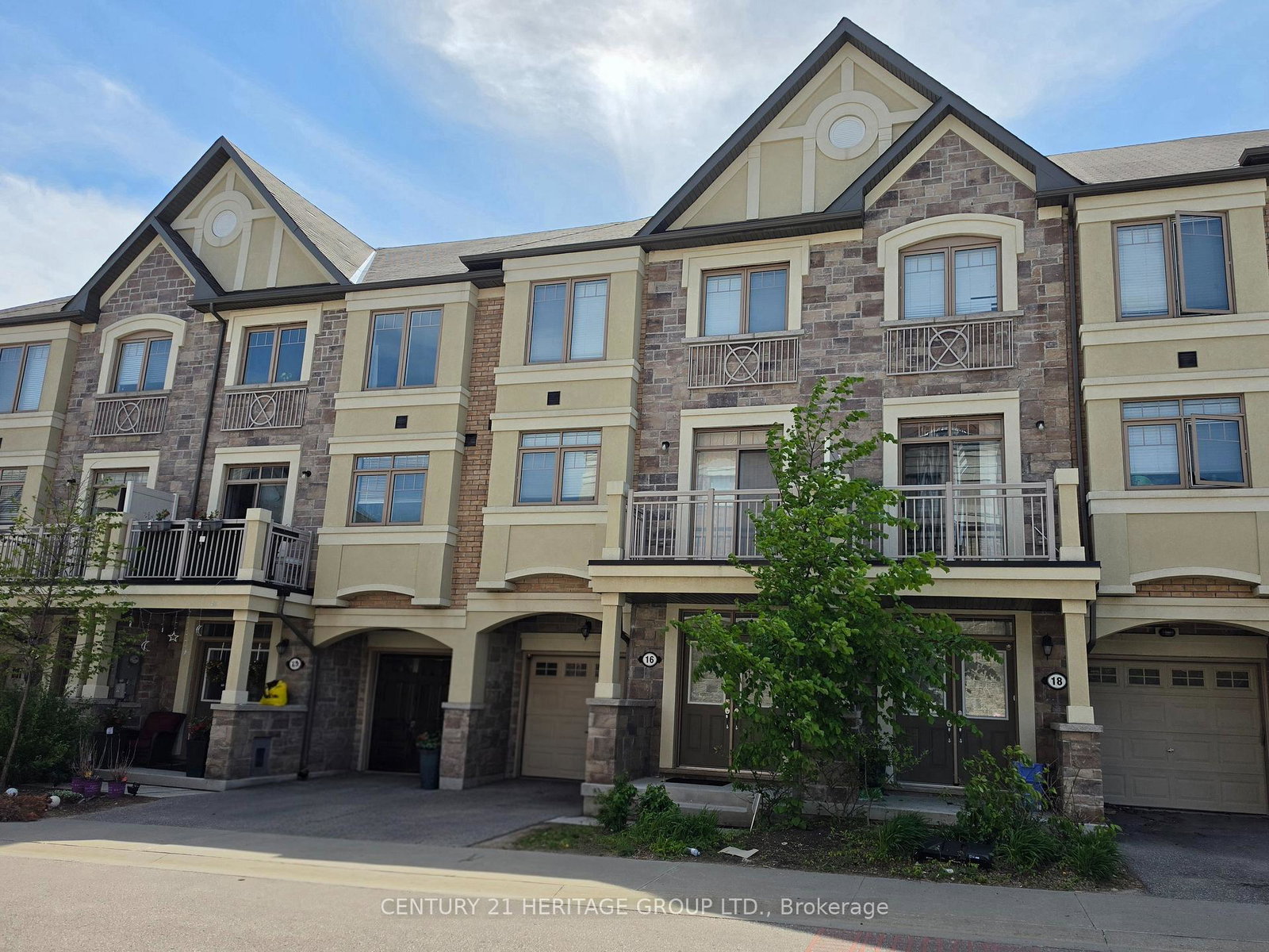 16-coxhead-lane-ajax-ontario-e13178234