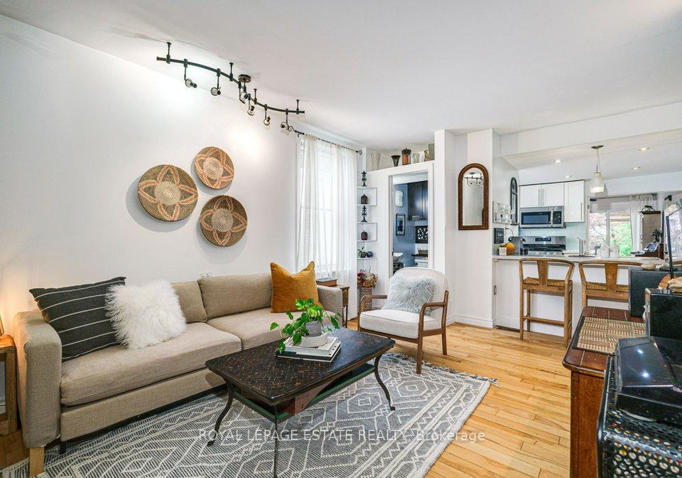 158-waverley-road-toronto-ontario-e13181854