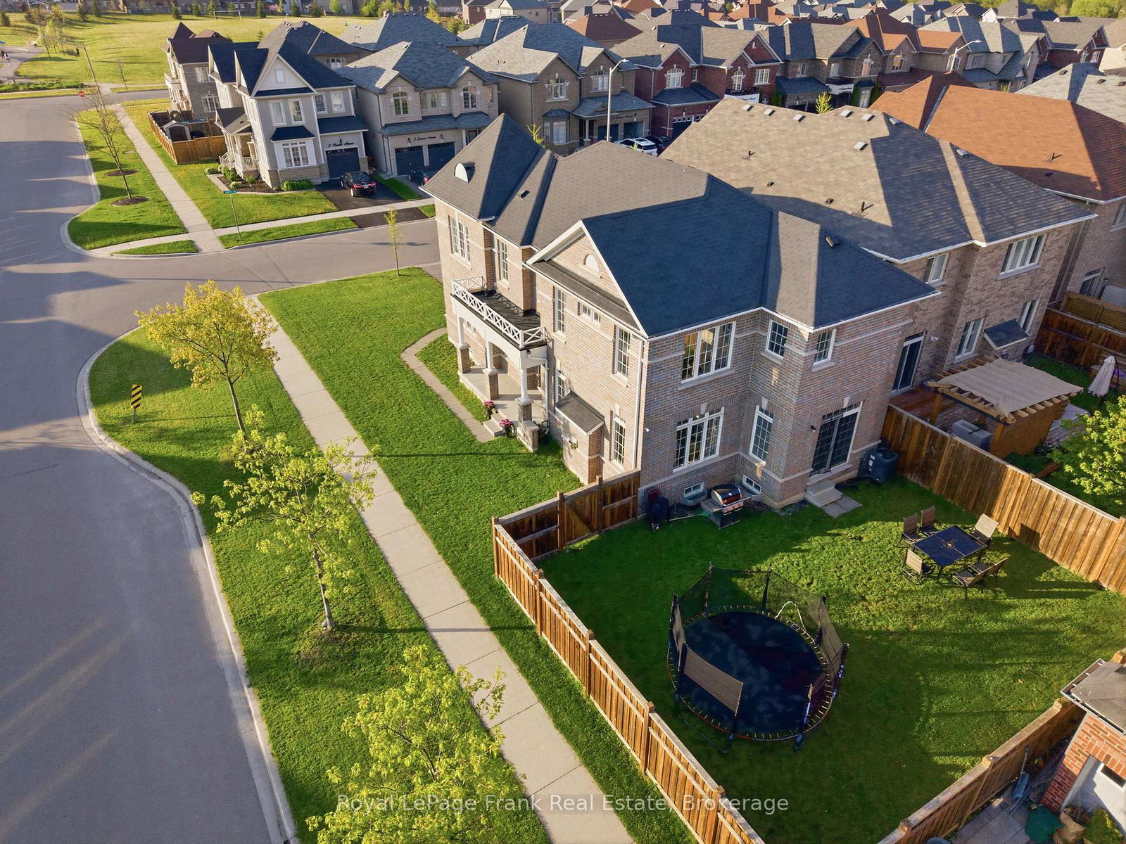 1-gomme-avenue-clarington-ontario-e13185414