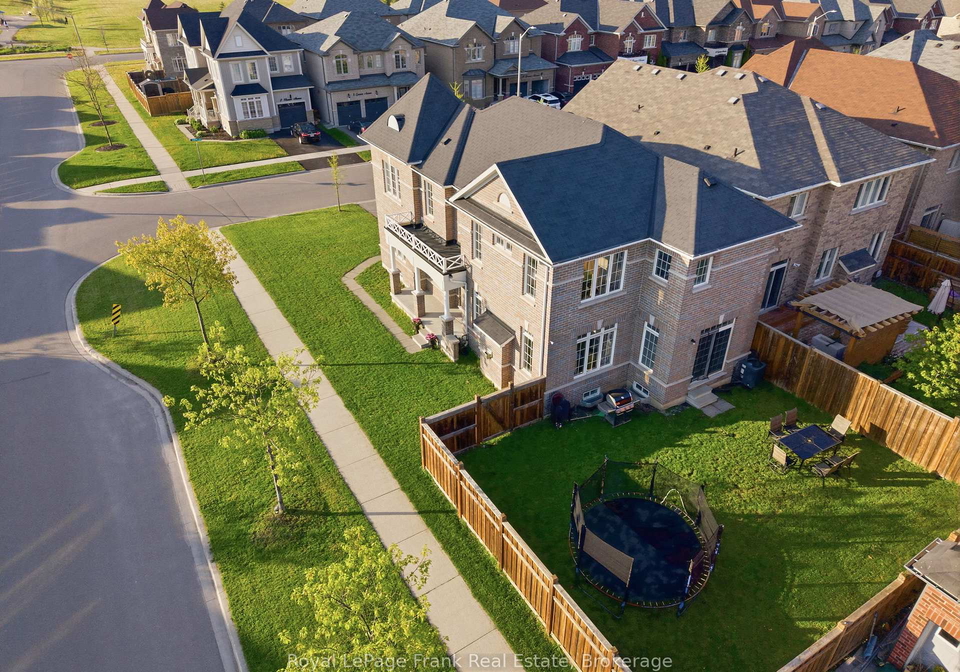 1-gomme-avenue-clarington-ontario-e13185414