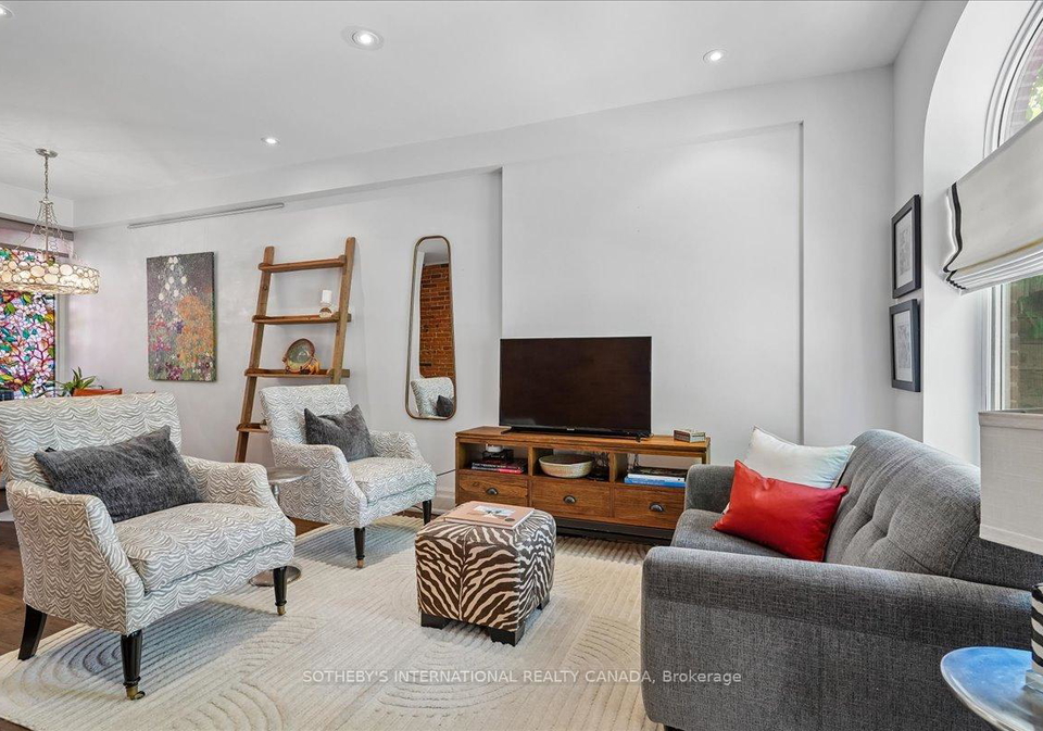 257-booth-avenue-toronto-ontario-e13188248