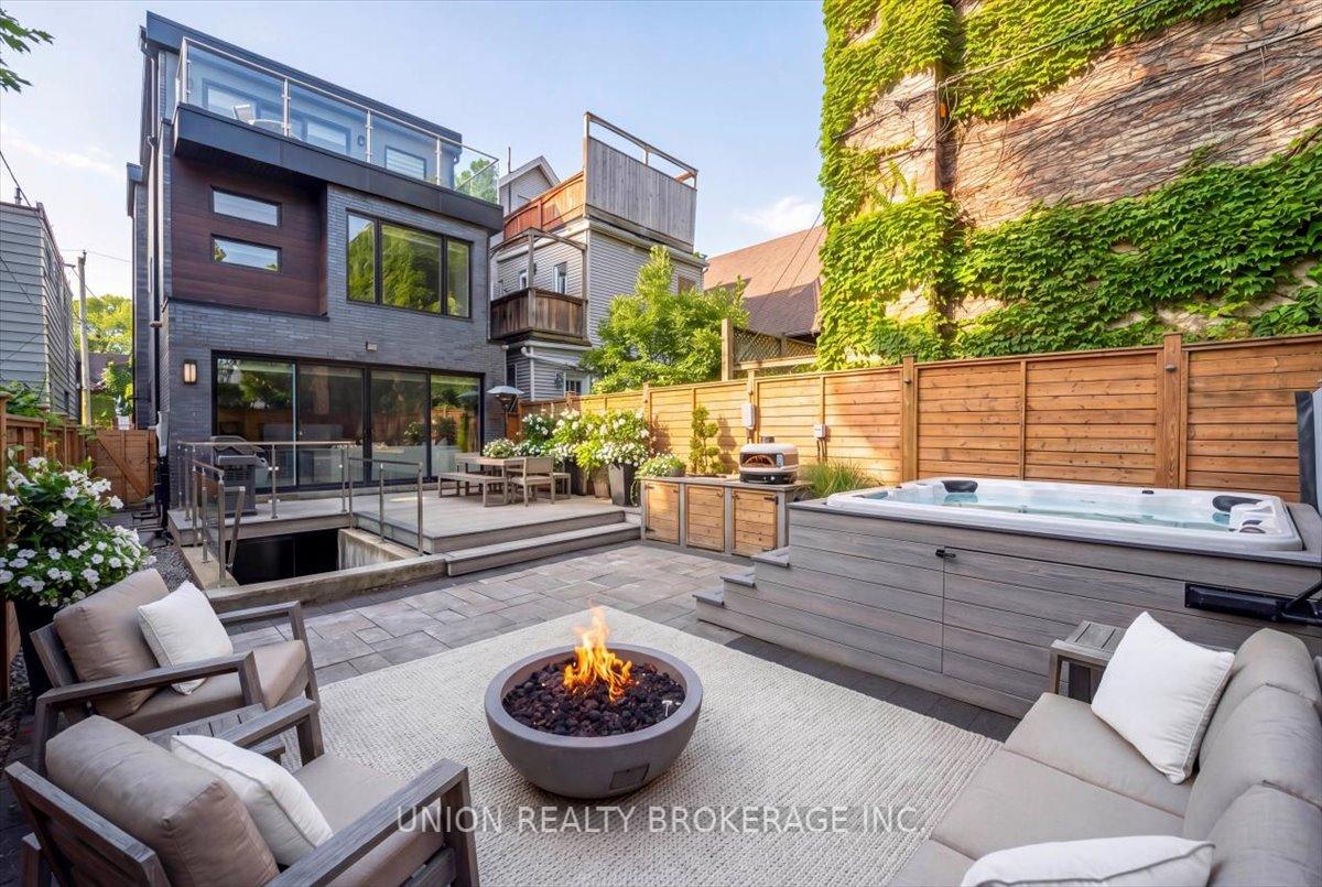 105-kenilworth-avenue-toronto-ontario-e13190270