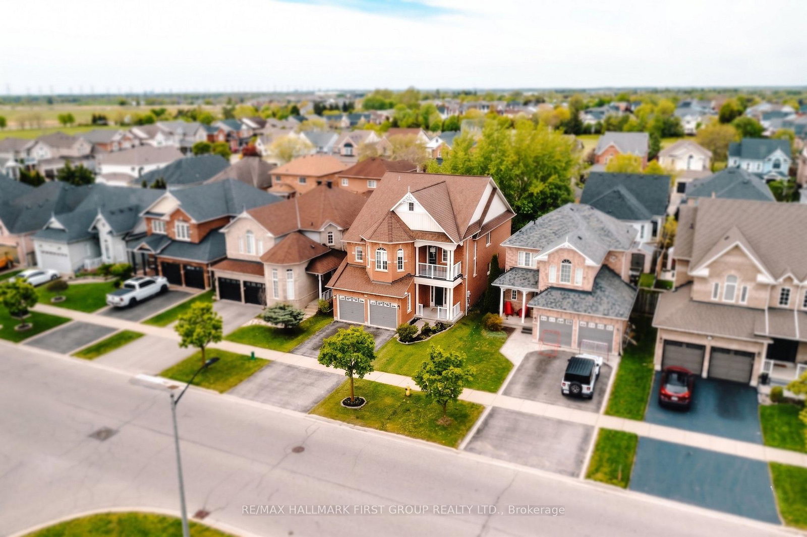 62-cachet-boulevard-whitby-ontario-e13191626