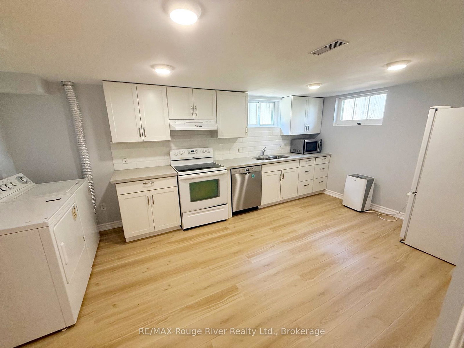 200-trent-street-e-whitby-ontario-e13195776