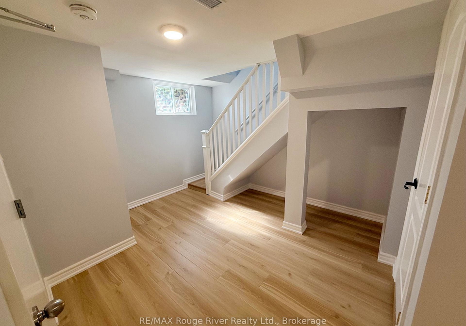 200-trent-street-e-whitby-ontario-e13195776
