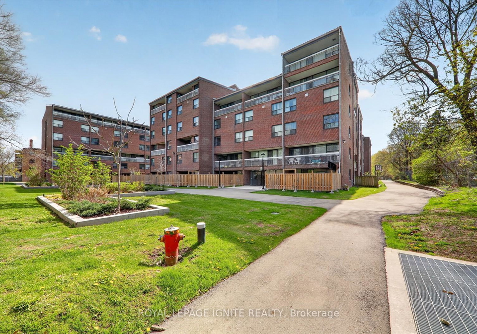 4064-lawrence-avenue-e-scarborough-ontario-e13196180