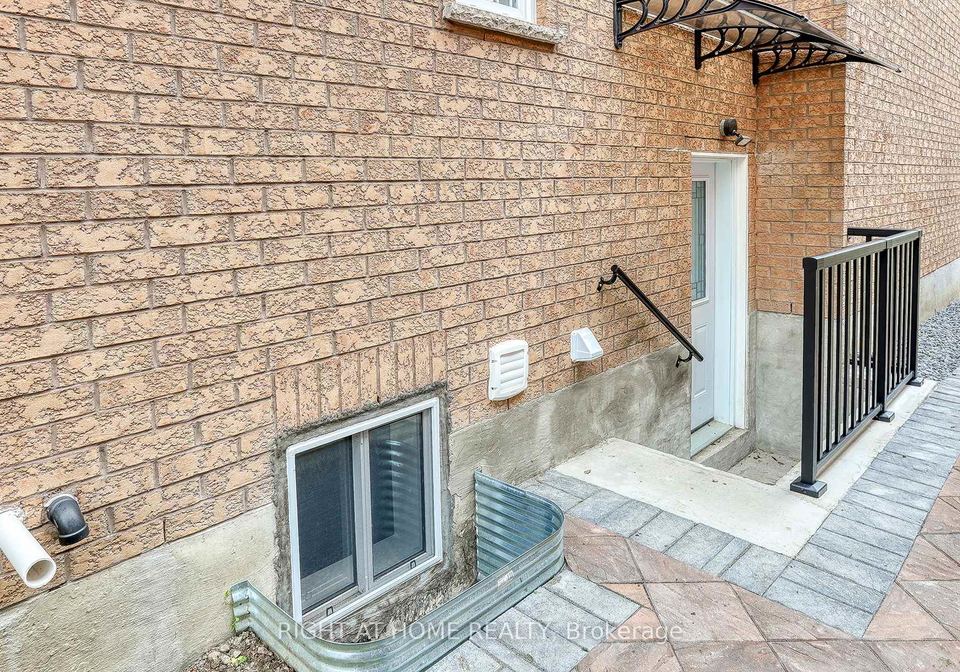 37-brockman-crescent-ajax-ontario-e13197602