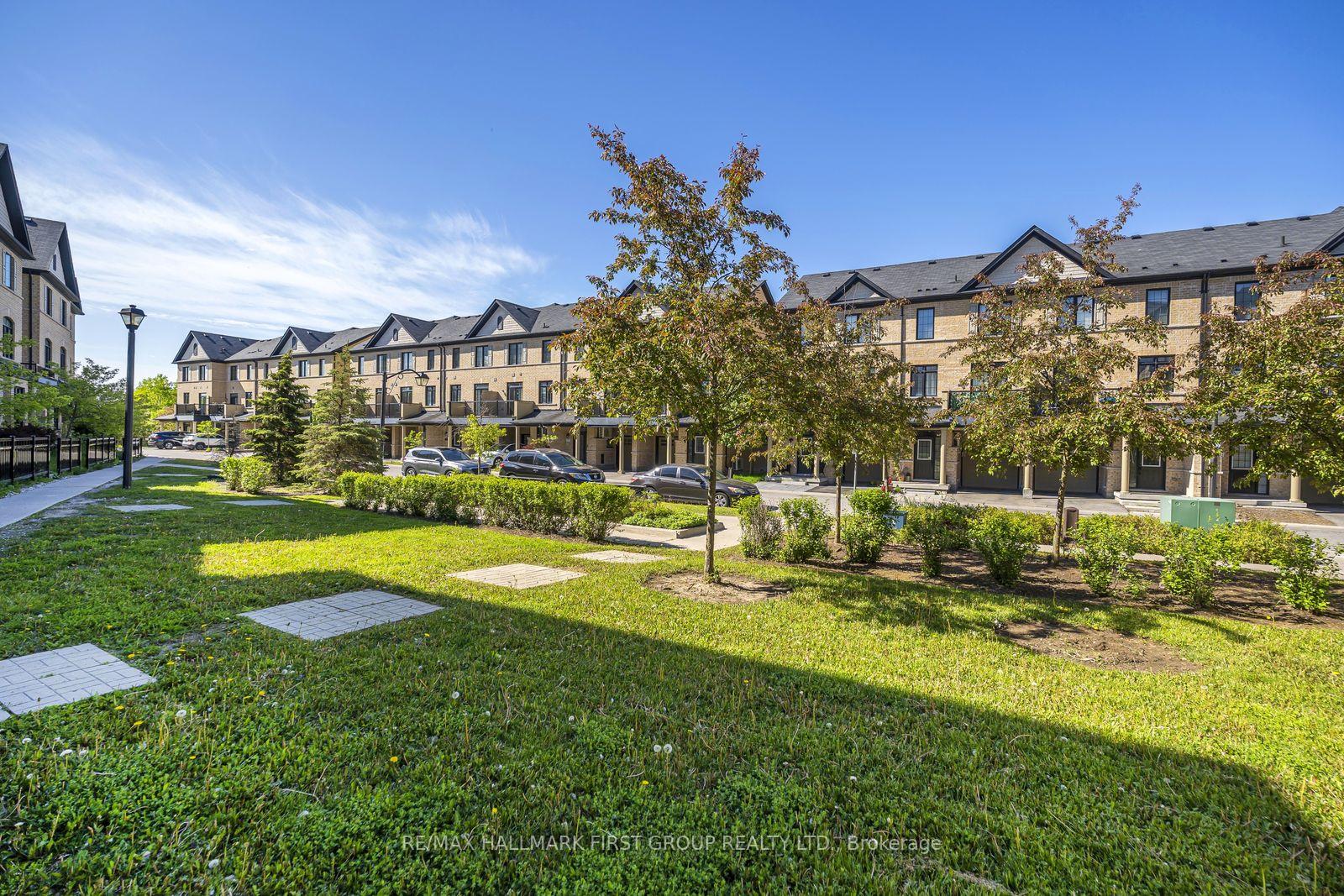 64-quarrie-lane-ajax-ontario-e13200482
