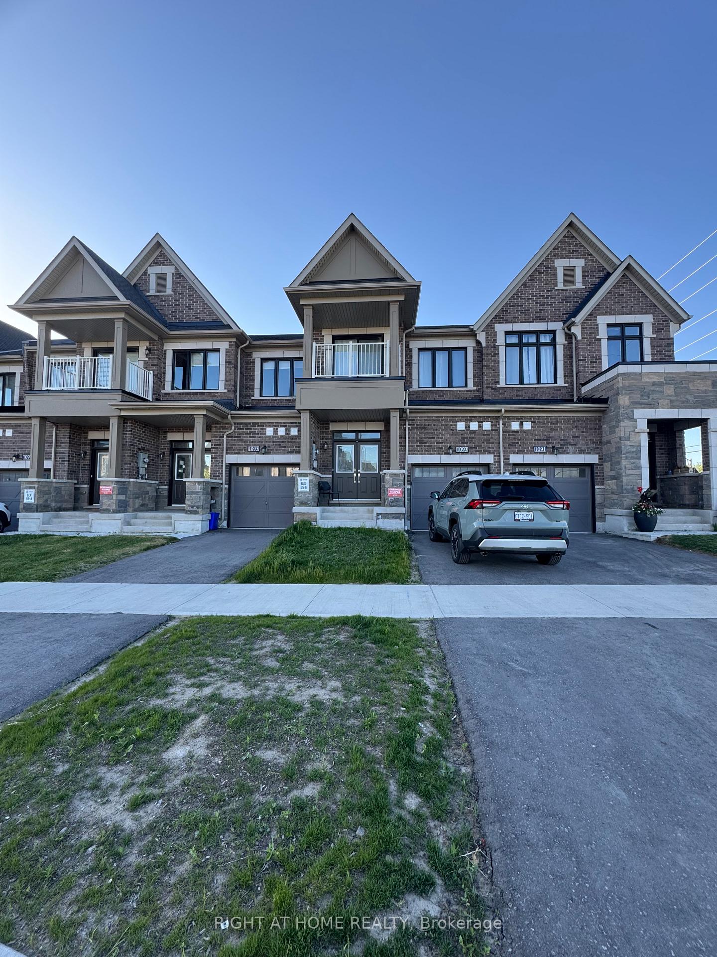 1093-1093-thompson-drive-oshawa-ontario-e13205084