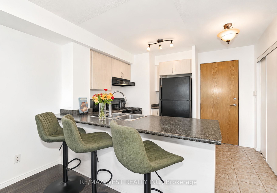 340-watson-street-w-whitby-ontario-e13205434