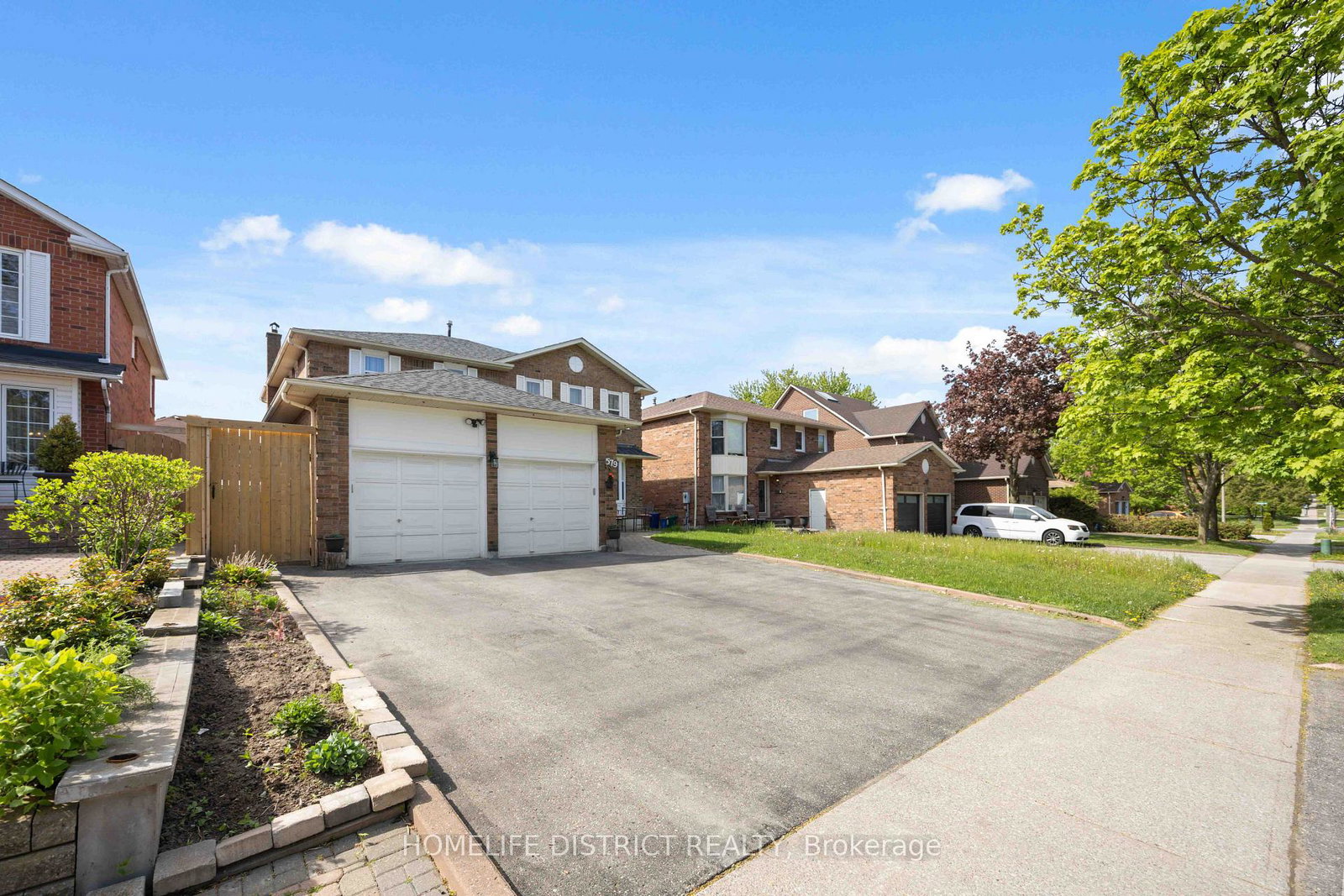 579-sheppard-avenue-pickering-ontario-e13205460